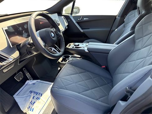 New 2026 BMW iX xDrive60 w/ M Sport Package image 9
