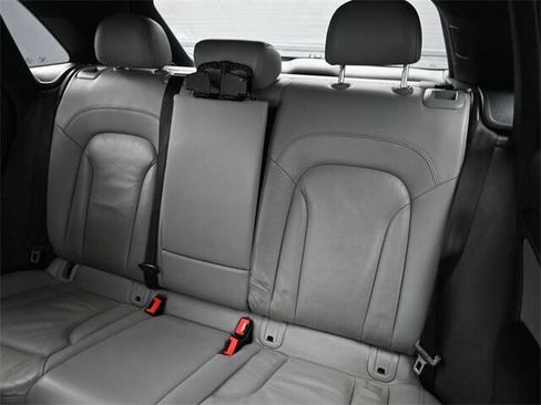 Used 2018 Audi Q3 2.0T Premium image 14