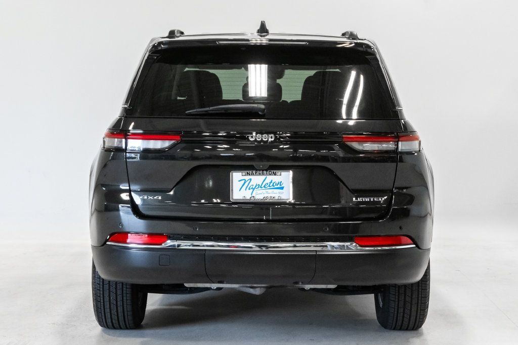 Used 2023 Jeep Grand Cherokee Limited AWD/4WD image 28