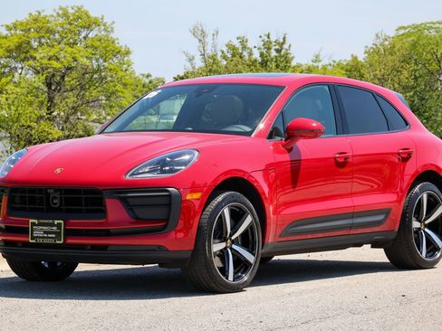 Certified 2026 Porsche Macan AWD/4WD image 15