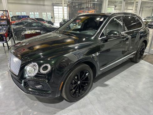 Used 2017 Bentley Bentayga AWD/4WD image 92