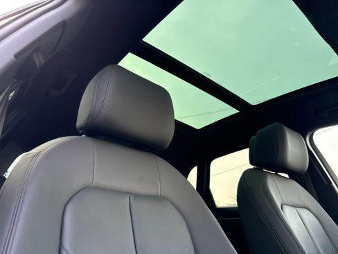 Used 2022 Audi Q3 2.0T Premium w/ Convenience Package image 17