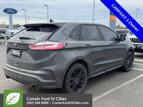 Used 2020 Ford Edge ST-Line w/ Cold Weather Package image 10