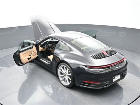 Used 2020 Porsche 911 Carrera image 28