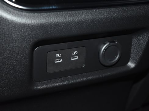 New 2025 Nissan Armada SV image 17