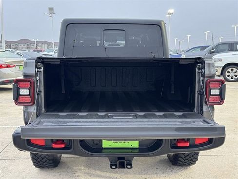 Used 2024 Jeep Gladiator Rubicon w/ Technology Group image 24