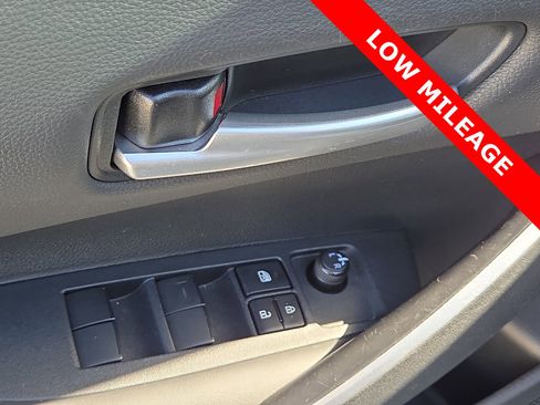 Used 2023 Toyota Corolla SE image 13