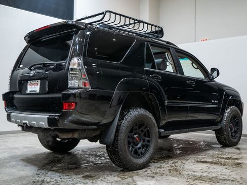 Used 2004 Toyota 4Runner SR5 image 7