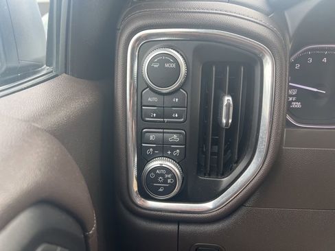 Used 2021 GMC Sierra 1500 SLT w/ SLT Premium Plus Package AWD/4WD image 23