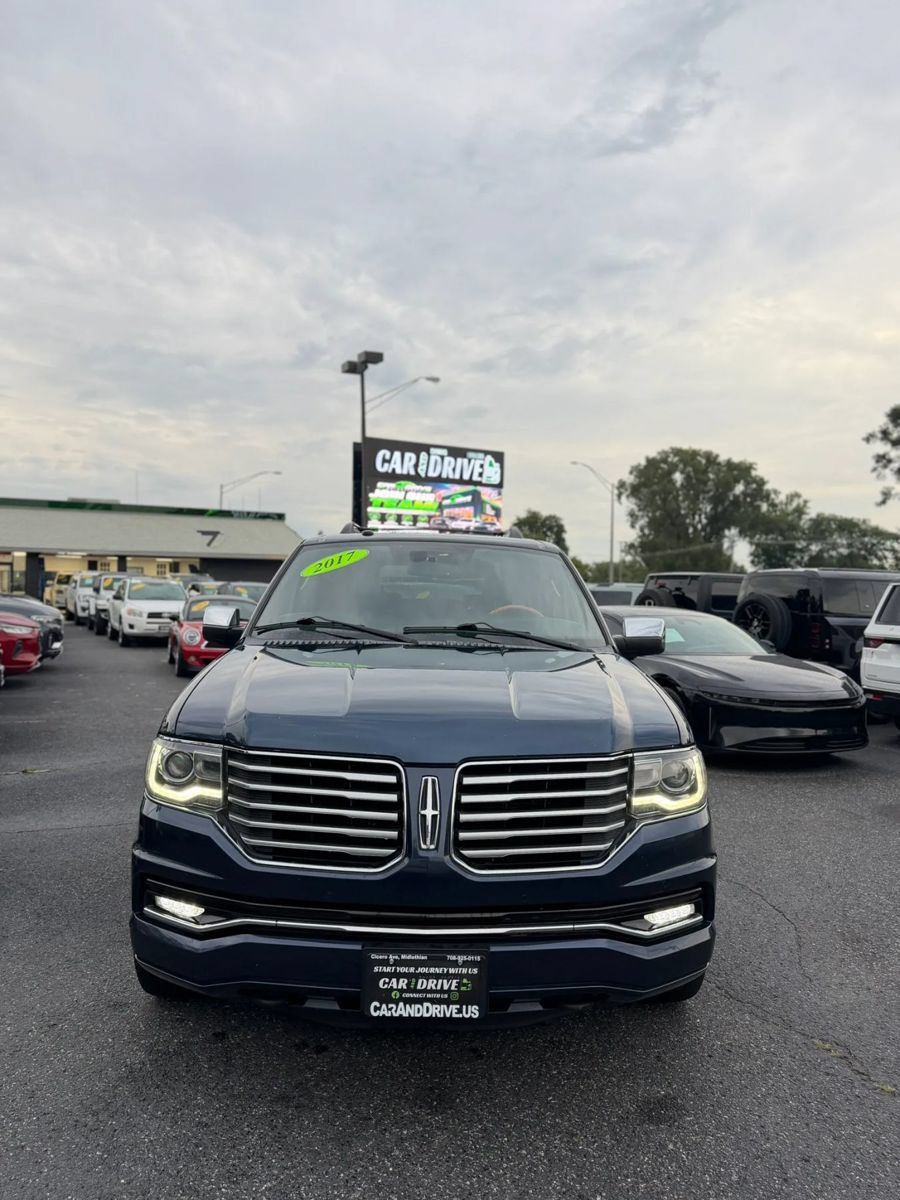 Used 2017 Lincoln Navigator Select AWD/4WD image 1