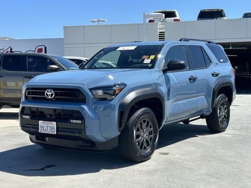 Certified 2026 Toyota 4Runner SR5 AWD/4WD image 6