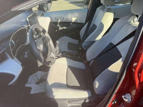 Used 2019 Toyota Corolla SE FWD image 4