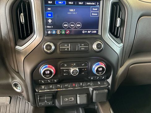 Used 2022 GMC Sierra 2500 Denali AWD/4WD image 19