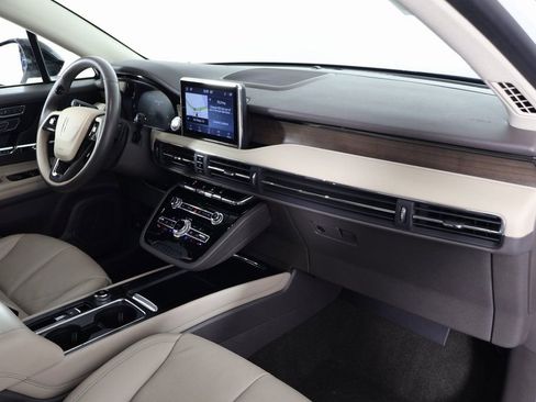 Used 2022 Lincoln Corsair Reserve w/ Equipment Group 201A image 9