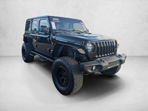 Used 2018 Jeep Wrangler Unlimited Sport S AWD/4WD image 3
