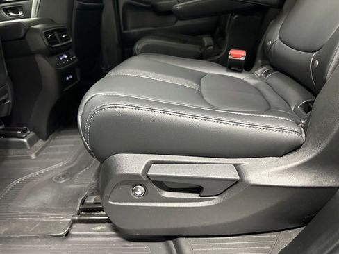 Used 2023 Honda Pilot EX-L image 40