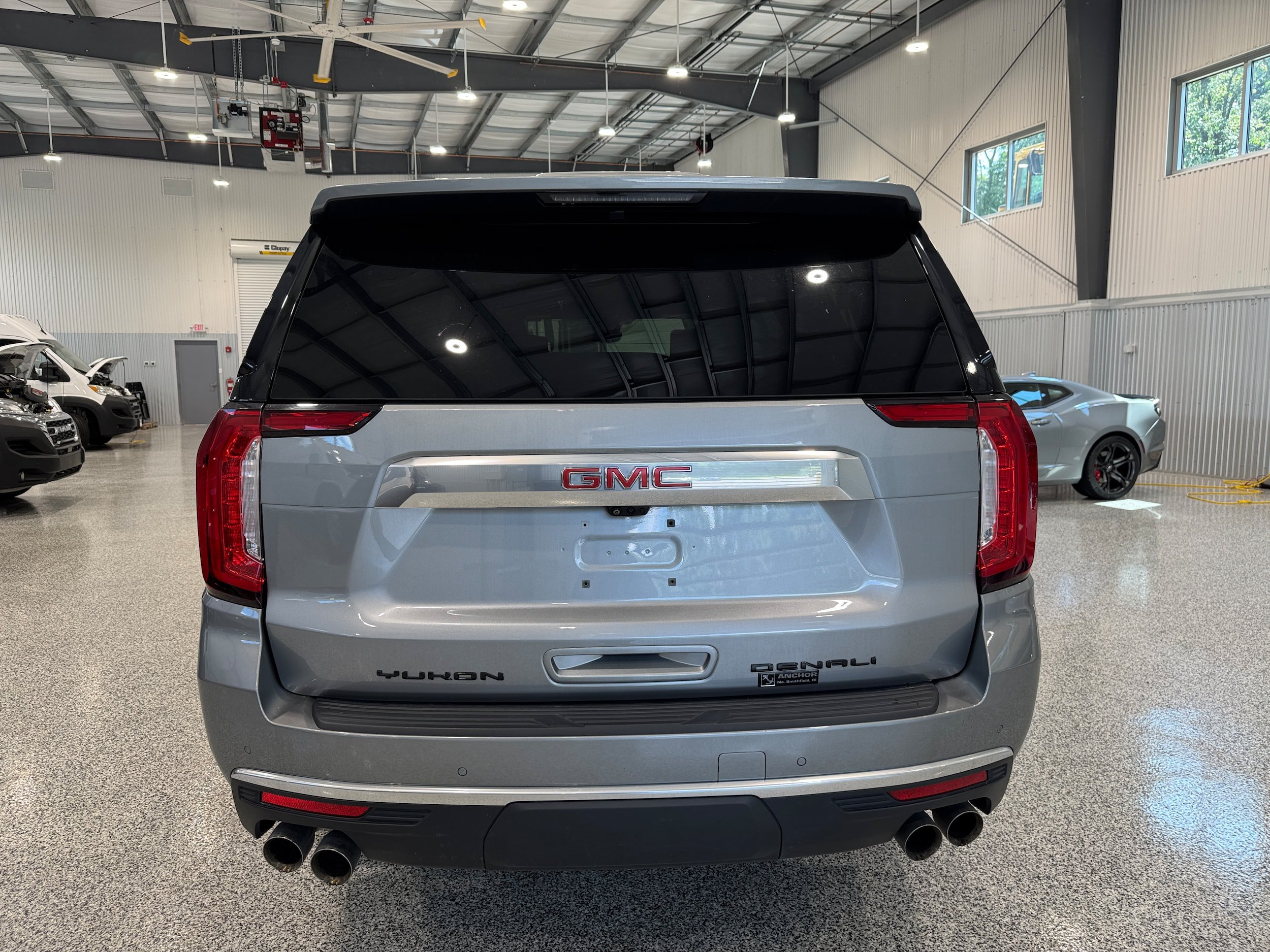 Used 2024 GMC Yukon XL Denali w/ Advanced Technology Package AWD/4WD image 11