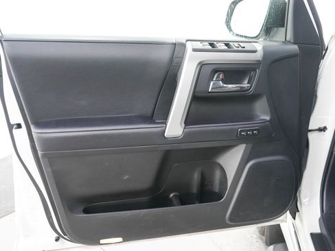 Used 2022 Toyota 4Runner Limited AWD/4WD image 19