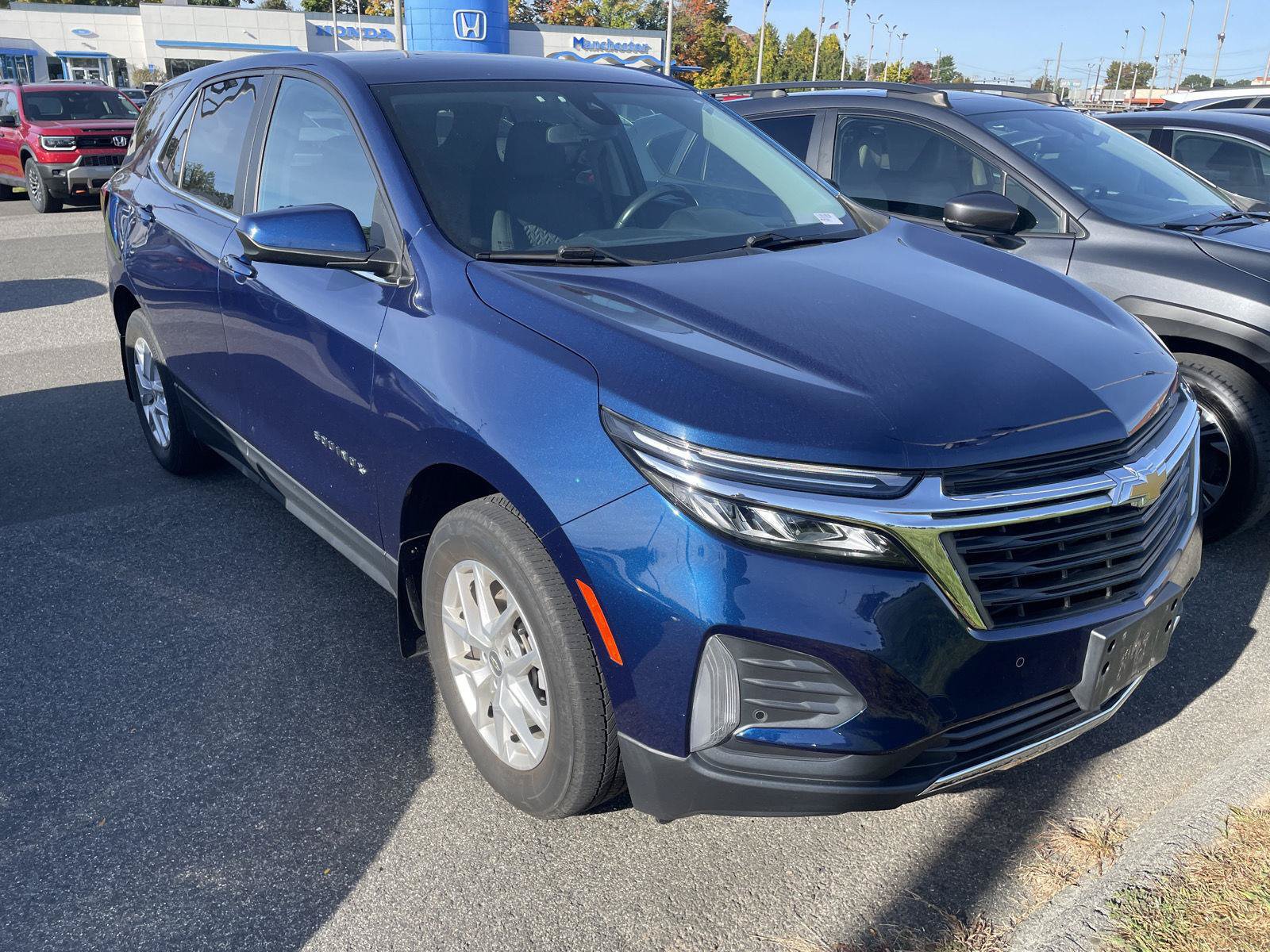 Used 2022 Chevrolet Equinox LT AWD/4WD image 1