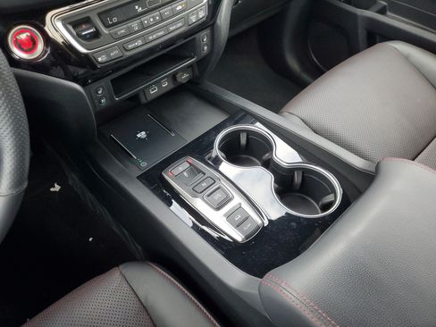 Certified 2024 Honda Ridgeline Black Edition image 36