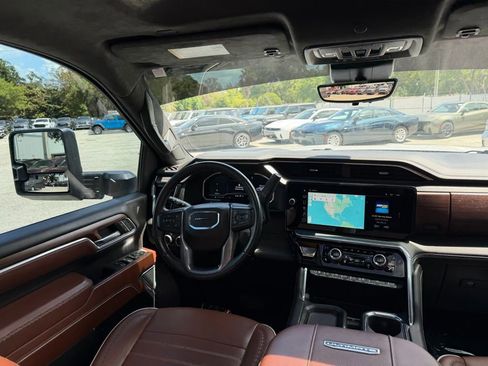 Used 2024 GMC Sierra 2500 Denali Ultimate AWD/4WD image 41