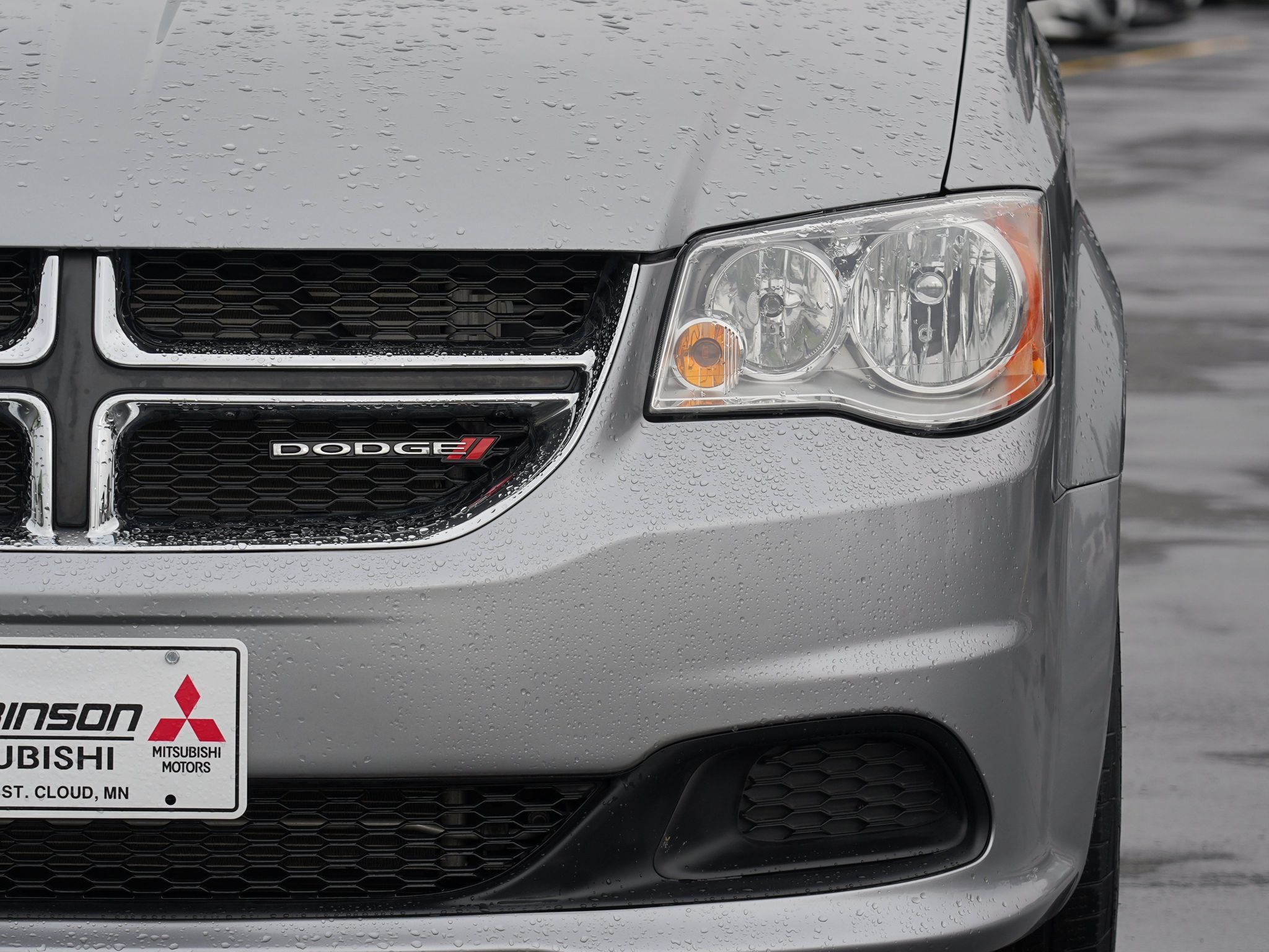 Used 2018 Dodge Grand Caravan SE w/ UConnect Hands-Free Group FWD image 10