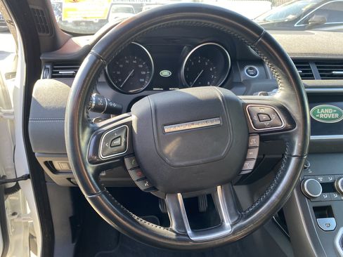 Used 2018 Land Rover Range Rover Evoque SE Premium AWD/4WD image 24