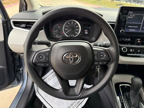 Used 2022 Toyota Corolla LE w/ Carpet Mat Package (TMS) image 15