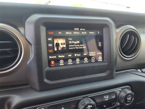 Used 2021 Jeep Gladiator Sport image 17