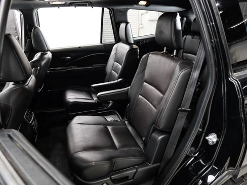 Used 2022 Honda Pilot Black Edition image 17