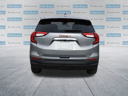 Used 2024 GMC Terrain SLE image 7
