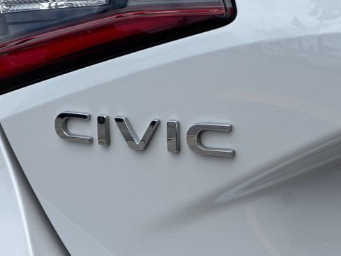 Used 2024 Honda Civic EX-L image 27