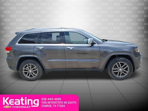 Used 2017 Jeep Grand Cherokee Limited w/ Luxury Group II RWD image 4