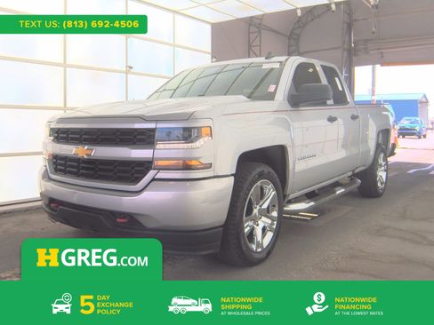 Used 2018 Chevrolet Silverado 1500 Custom w/ Custom Value Package RWD image 1