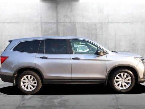 Used 2019 Honda Pilot LX image 5