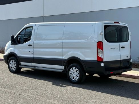 Used 2017 Ford Transit 250 130 Low Roof w/ Exterior Upgrade Package image 4