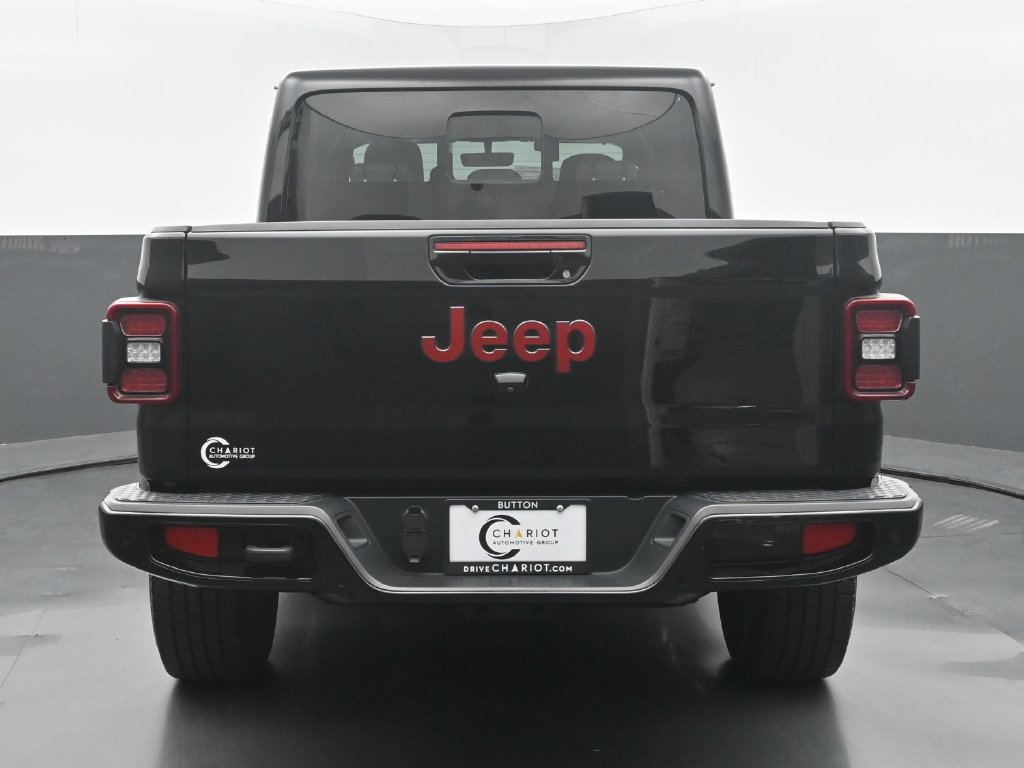 Used 2023 Jeep Gladiator Overland AWD/4WD image 5