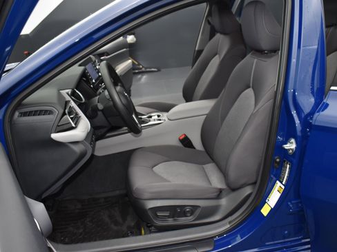 Used 2023 Toyota Camry LE image 23