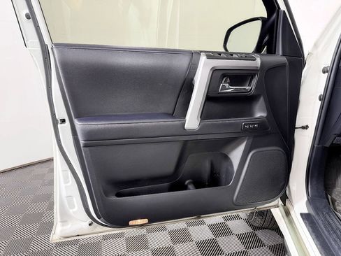 Used 2022 Toyota 4Runner Limited image 29