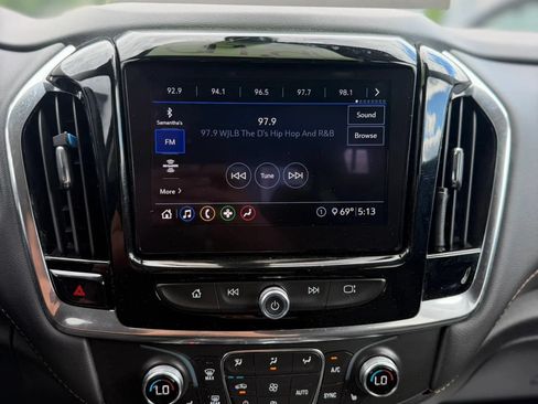 Used 2021 Chevrolet Traverse LT AWD/4WD image 15