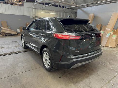 Certified 2022 Ford Edge SEL w/ Convenience Package AWD/4WD image 13