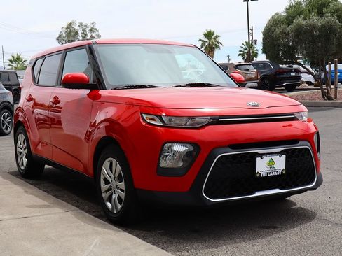 Used 2020 Kia Soul LX FWD image 14