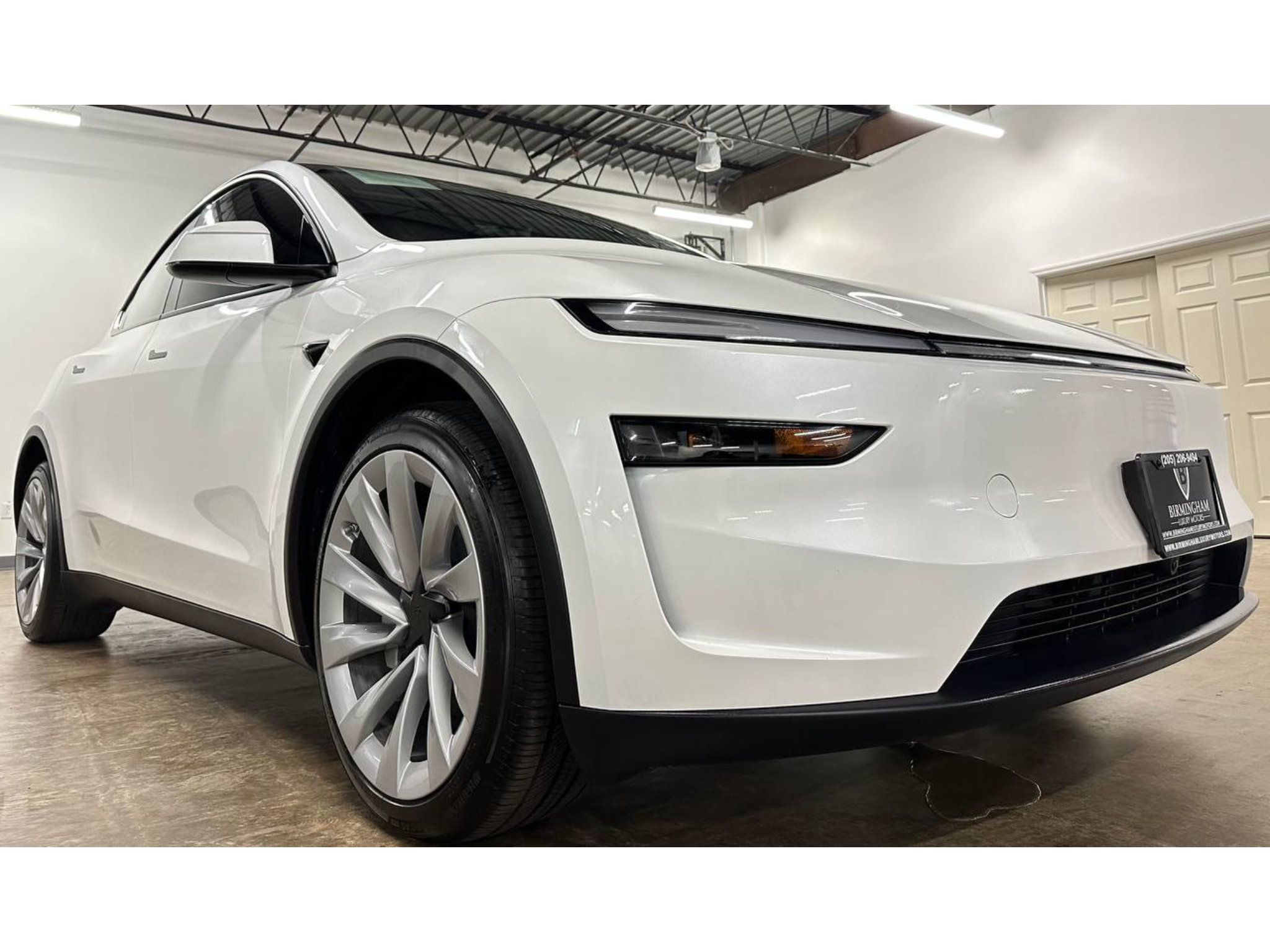 Used 2026 Tesla Model Y AWD image 6