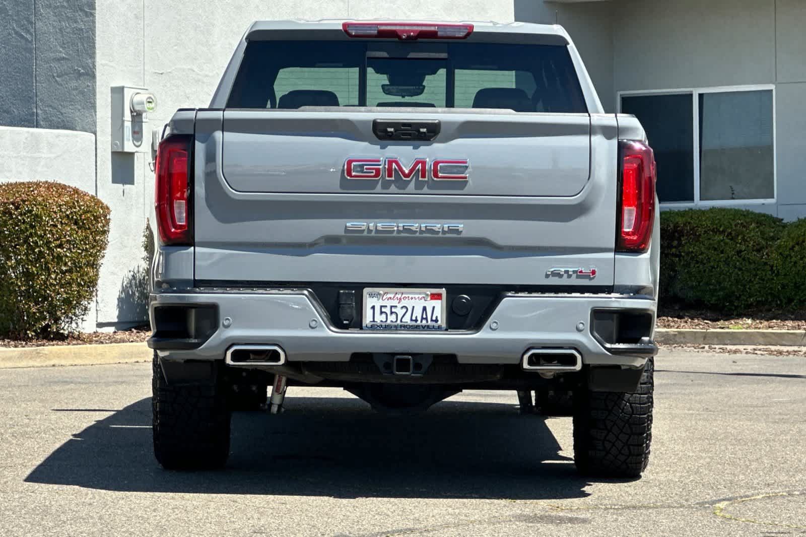 Used 2024 GMC Sierra 1500 AT4 w/ Technology Package AWD/4WD image 8