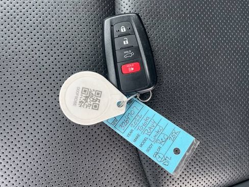 Used 2022 Toyota RAV4 Limited w/ Limited Grade Weather Package AWD/4WD image 18
