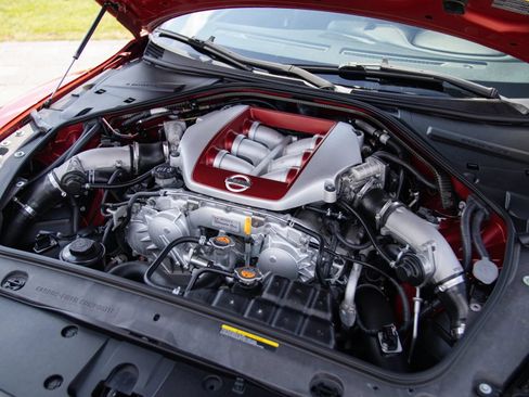 Used 2015 Nissan GT-R Black Edition AWD/4WD image 23