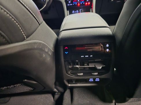 Used 2023 Jeep Grand Cherokee L Laredo AWD/4WD image 34