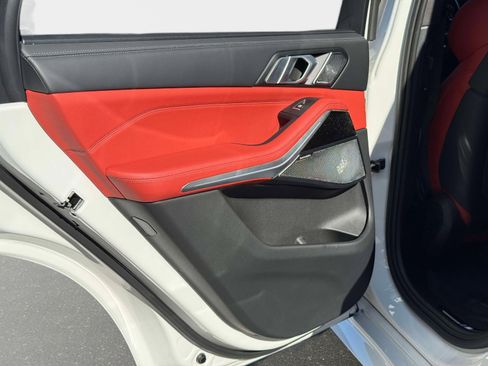 Used 2025 BMW X5 M Competition w/ Executive Package image 27