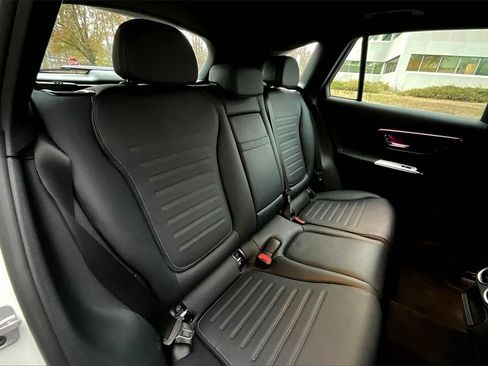 Certified 2025 Mercedes-Benz GLC 43 AMG 4MATIC image 29