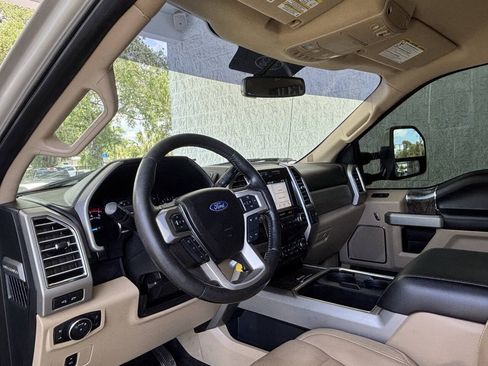 Used 2017 Ford F250 Lariat w/ Lariat Value Package AWD/4WD image 15